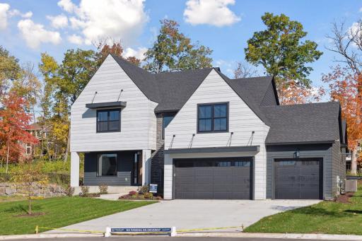 1898 Della Drive, Chanhassen, MN 55317
