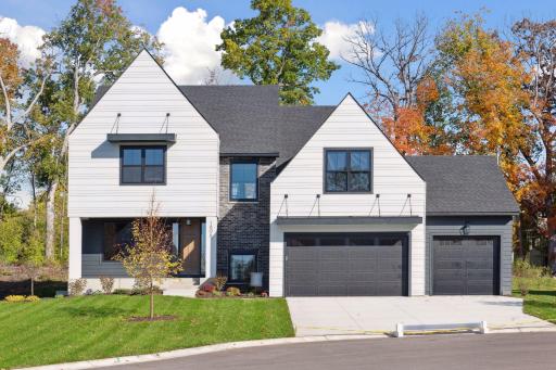 1898 Della Drive, Chanhassen, MN 55317