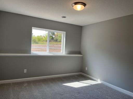7482 Upper 38th N, Oakdale, MN 55128