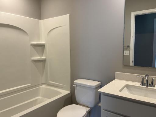 7482 Upper 38th N, Oakdale, MN 55128