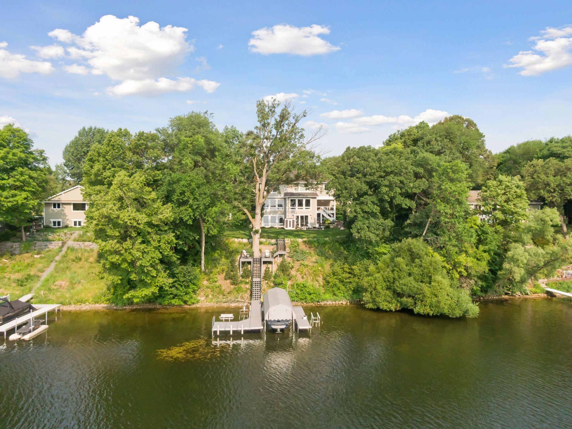 Lake Riley is a clean, clear, fully recreational lake that offers opportunities for fishing, swimming, boating and waterskiing!