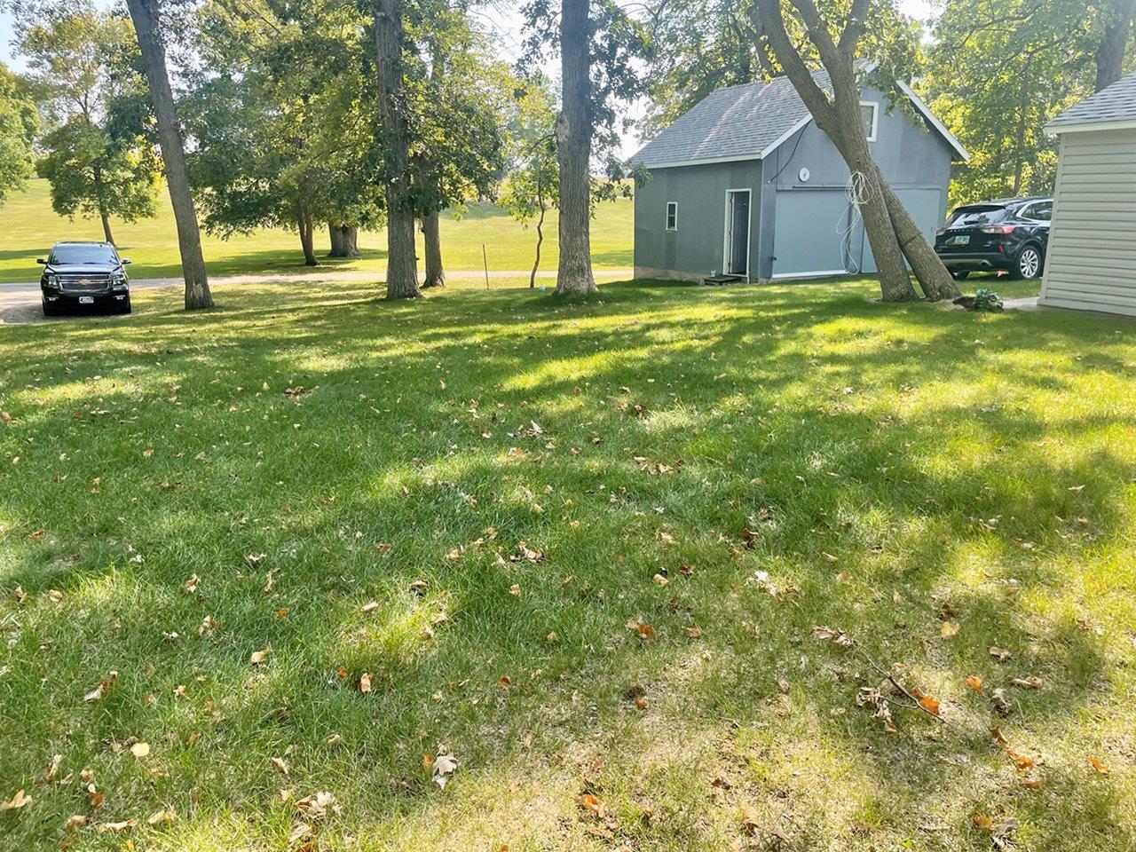 4-Spacious lot with 120' lake frontage (2).jpg