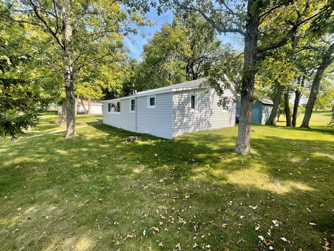 18-2 bedroom cabin.jpg