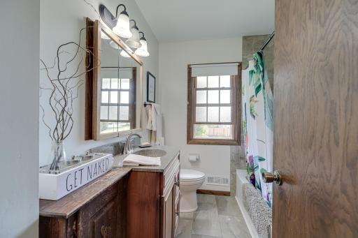 10908 Dahlia Street NW, Coon Rapids, MN 55433