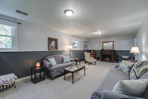 10908 Dahlia Street NW, Coon Rapids, MN 55433