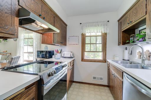 10908 Dahlia Street NW, Coon Rapids, MN 55433