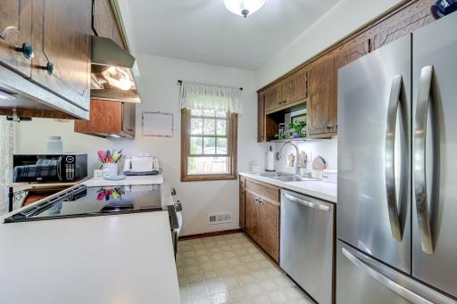 10908 Dahlia Street NW, Coon Rapids, MN 55433