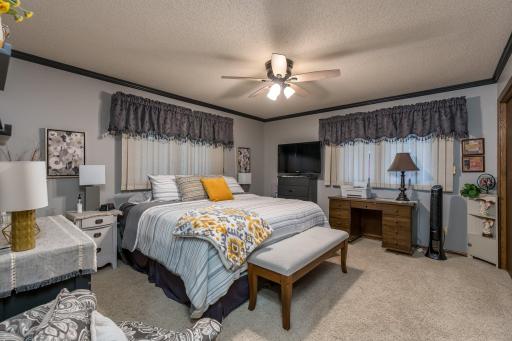 804 W Circle Drive, Montgomery, MN 56069