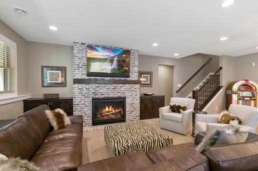 106 Barton Court, Wayzata, MN 55391
