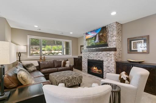 106 Barton Court, Wayzata, MN 55391