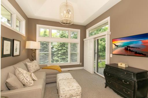 106 Barton Court, Wayzata, MN 55391