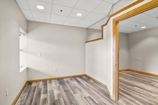 Room:Office 1 (2).jpg