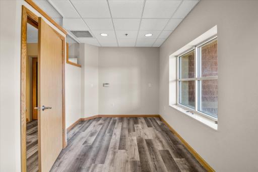 Room:Office 1 (3).jpg