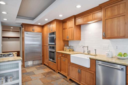 4687 Island View Drive, Mound, MN 55364