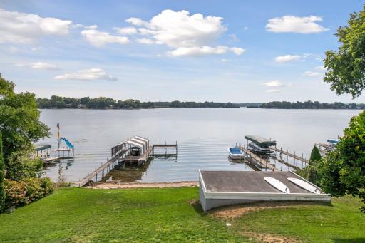 4687 Island View Drive, Mound, MN 55364
