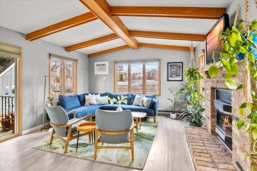 8317 32nd Place N, Crystal, MN 55427