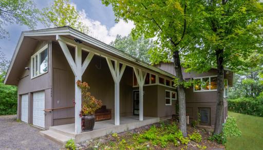 10000 Hillside Lane W, Minnetonka, MN 55305