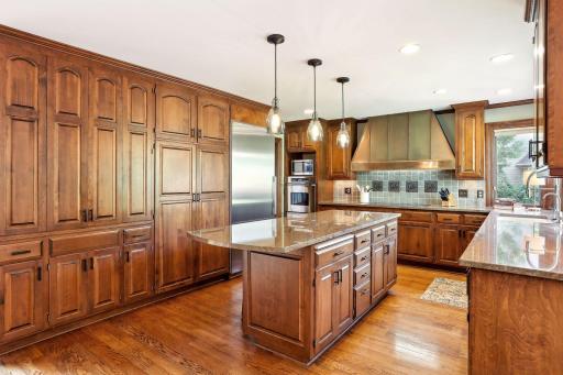 3 Spur Road, Edina, MN 55436