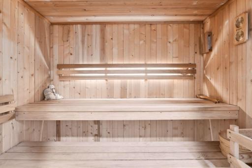 Enjoy soothing heat therapy for the ultimate wellness experience. A tranquil escape awaits!