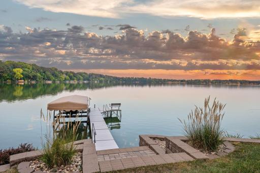 631 Shoreacres Drive, Fairmont, MN 56031