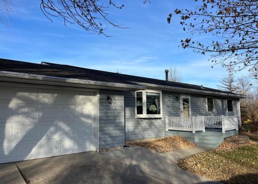118 Knollwood Drive, Redwood Falls, MN 56283