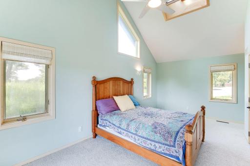 1875 Highsted Drive, Maple Plain, MN 55359