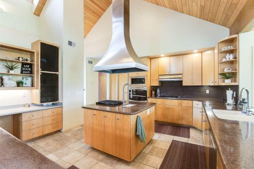 1875 Highsted Drive, Maple Plain, MN 55359