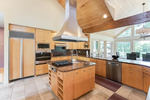 1875 Highsted Drive, Maple Plain, MN 55359
