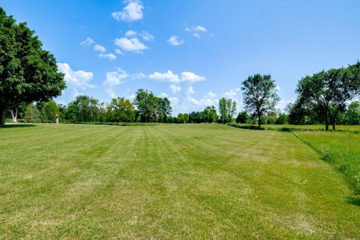 1875 Highsted Drive, Maple Plain, MN 55359