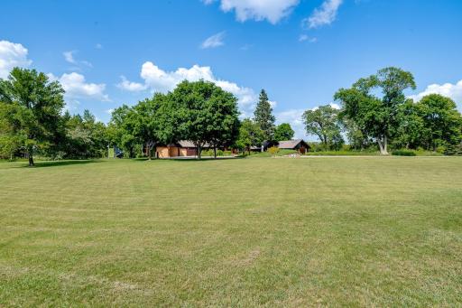 1875 Highsted Drive, Maple Plain, MN 55359