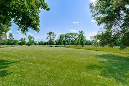 1875 Highsted Drive, Maple Plain, MN 55359