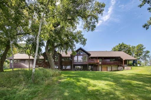 1875 Highsted Drive, Maple Plain, MN 55359