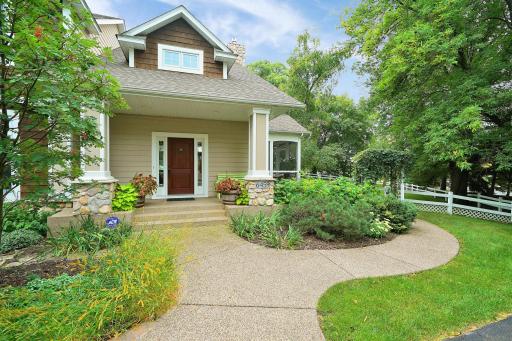 Welcome to 6459 Smithtown Road, Excelsior, MN