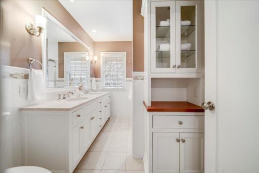 5317 Chantrey Road, Edina, MN 55436