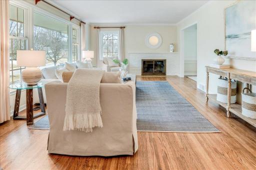 5317 Chantrey Road, Edina, MN 55436