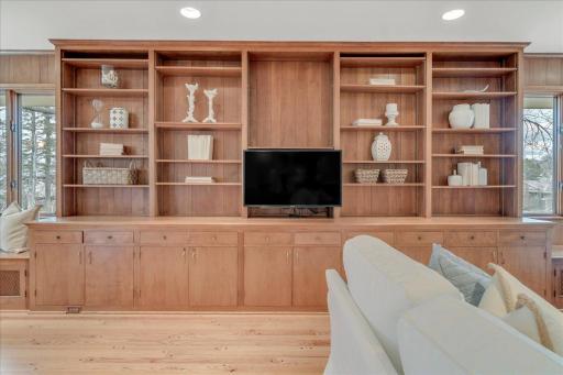 5317 Chantrey Road, Edina, MN 55436