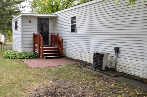 916 Reserve Avenue N, Thief River Falls, MN 56701