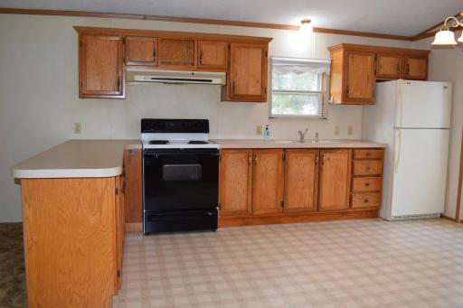 916 Reserve Avenue N, Thief River Falls, MN 56701