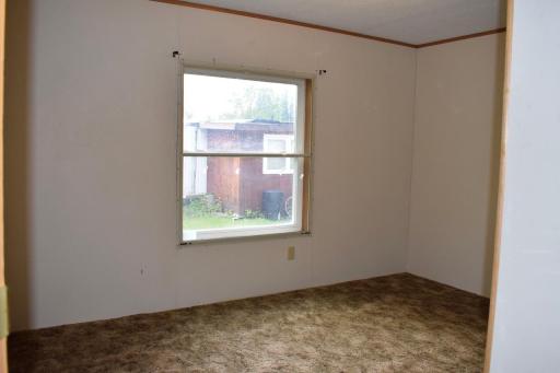 916 Reserve Avenue N, Thief River Falls, MN 56701