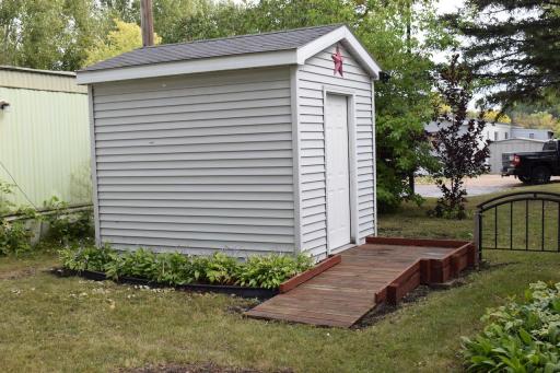 916 Reserve Avenue N, Thief River Falls, MN 56701