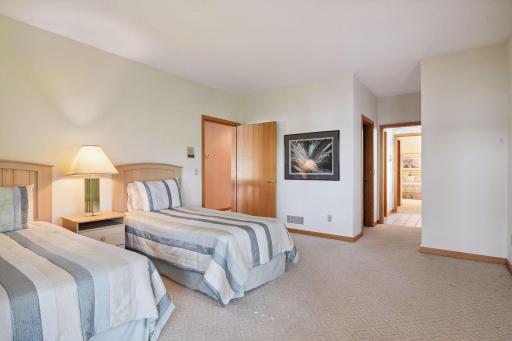11635 Bass Lake Road, Plymouth, MN 55442