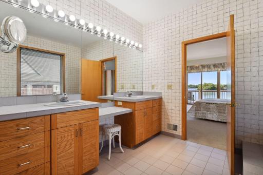 11635 Bass Lake Road, Plymouth, MN 55442