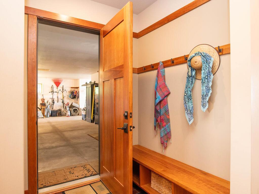 Convenient Garage Entrance