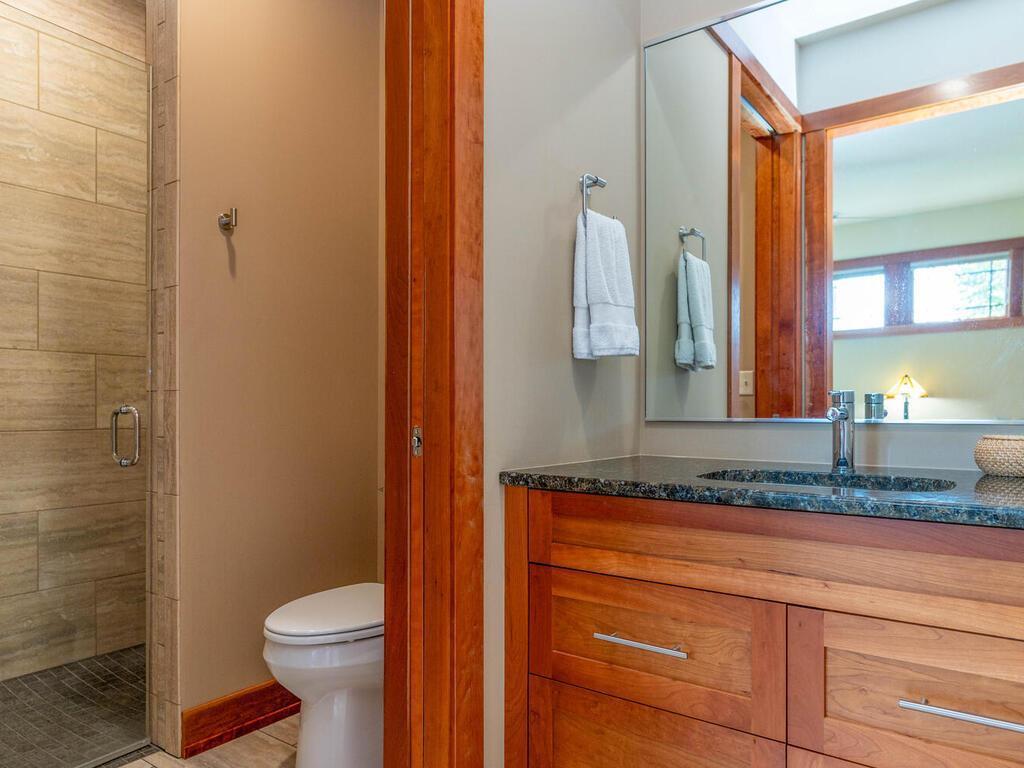 Main Floor BD #2 w/Ensuite BA