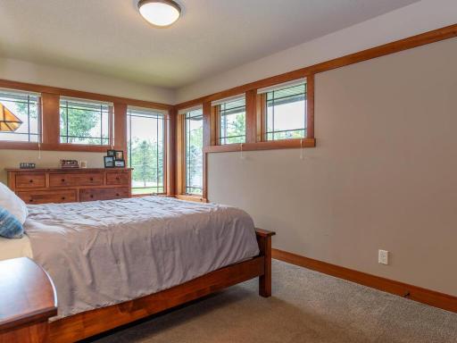 515 Lakeside Drive S, Bayport, MN 55003