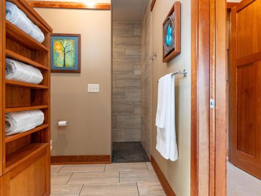 515 Lakeside Drive S, Bayport, MN 55003