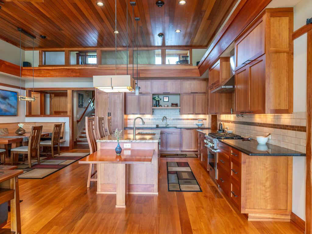 Casual Kitchen Seating Options