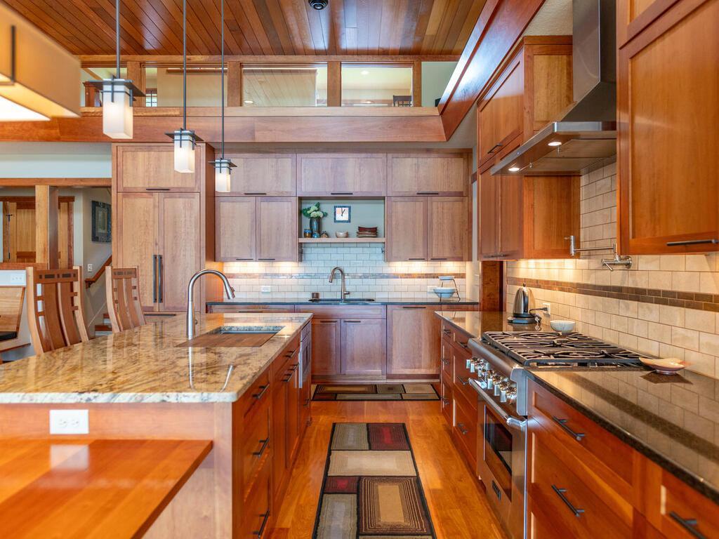 Range, Hood & Water Spigot for Kettles