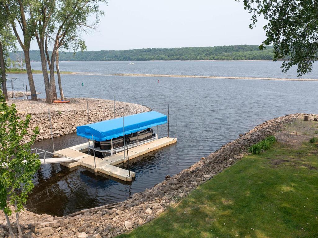 Unique Private Bay to protect watercraft