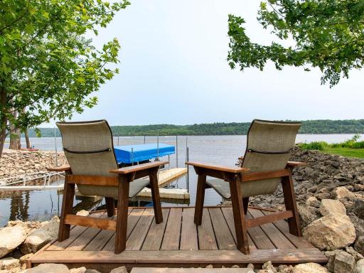 515 Lakeside Drive S, Bayport, MN 55003